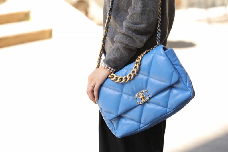 Chanel香奈儿 19 Flap Bag AS1161中号30CM北风蓝 - Image 7
