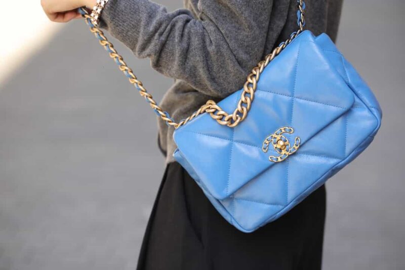 Chanel香奈儿 19 Flap Bag AS1161中号30CM北风蓝 - Image 9