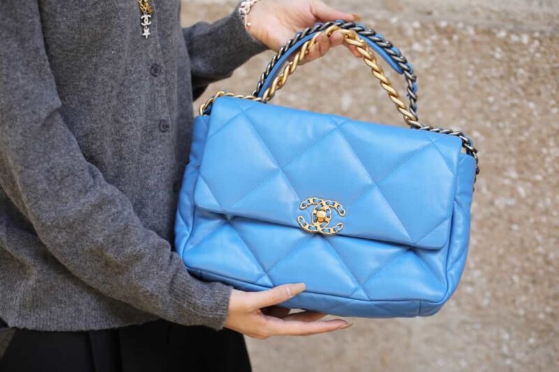 Chanel香奈儿 19 Flap Bag AS1161中号30CM北风蓝