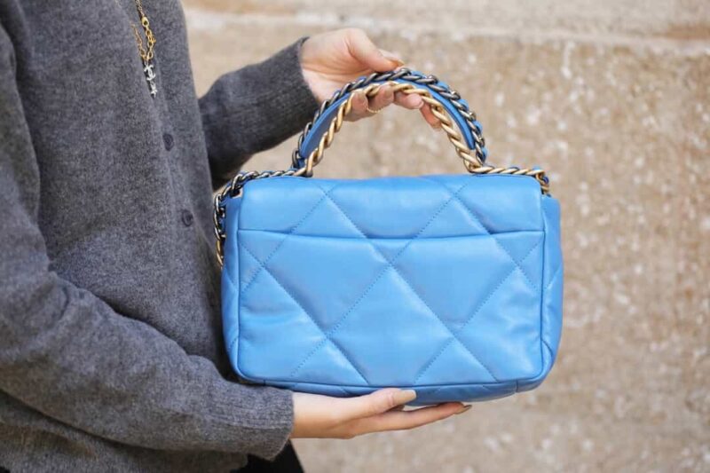Chanel香奈儿 19 Flap Bag AS1160小号26C北风蓝 - Image 3
