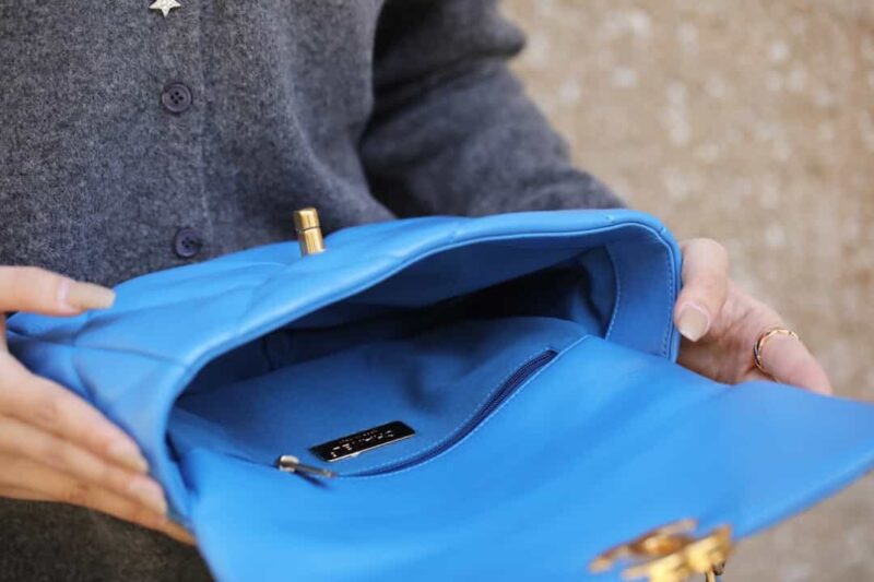 Chanel香奈儿 19 Flap Bag AS1160小号26C北风蓝 - Image 8