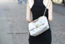 Chanel香奈儿 19 Flap Bag AS1161中号30CM白色