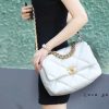 Chanel香奈儿 19 Flap Bag AS1161中号30CM白色