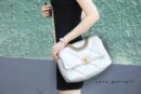 Chanel香奈儿 19 Flap Bag AS1161中号30CM白色