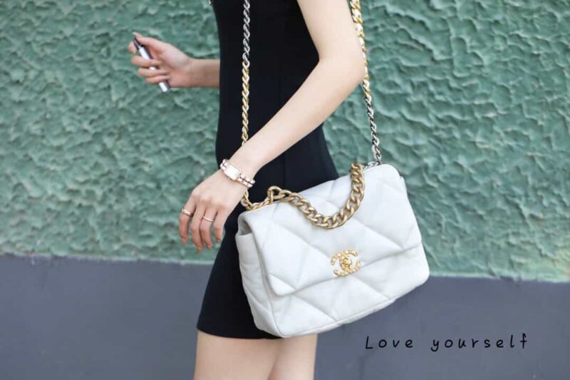 Chanel香奈儿 19 Flap Bag AS1161中号30CM白色 - Image 10