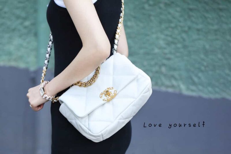 Chanel香奈儿 19 Flap Bag AS1160小号26C白色 - Image 6