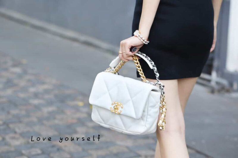 Chanel香奈儿 19 Flap Bag AS1160小号26C白色 - Image 9