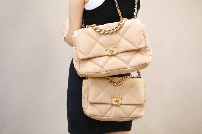 Chanel香奈儿 19 Flap Bag AS1160 AS1161 - Image 3