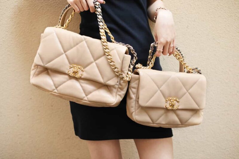 Chanel香奈儿 19 Flap Bag AS1160 AS1161
