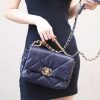 IMG_148620210226-195153.jpg Chanel香奈儿 19 Flap Bag AS1160小号26C深蓝色