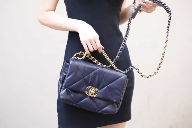 Chanel香奈儿 19 Flap Bag AS1160小号26C深蓝色 - Image 6