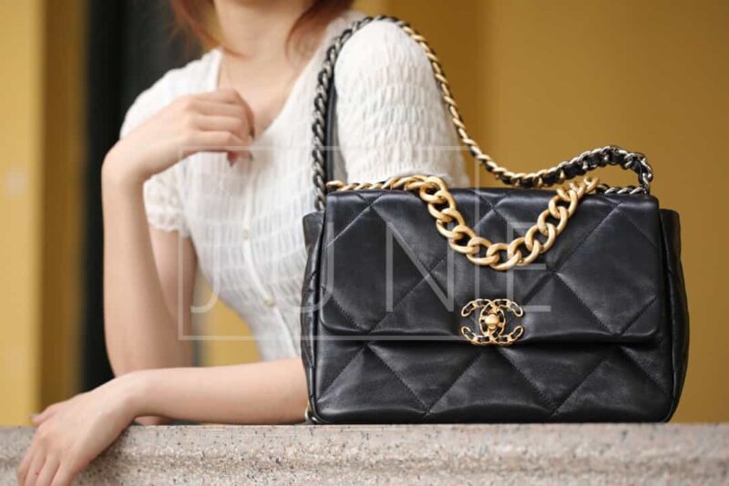 Chanel香奈儿 19 Flap Bag AS1161中号30CM黑色 - Image 4