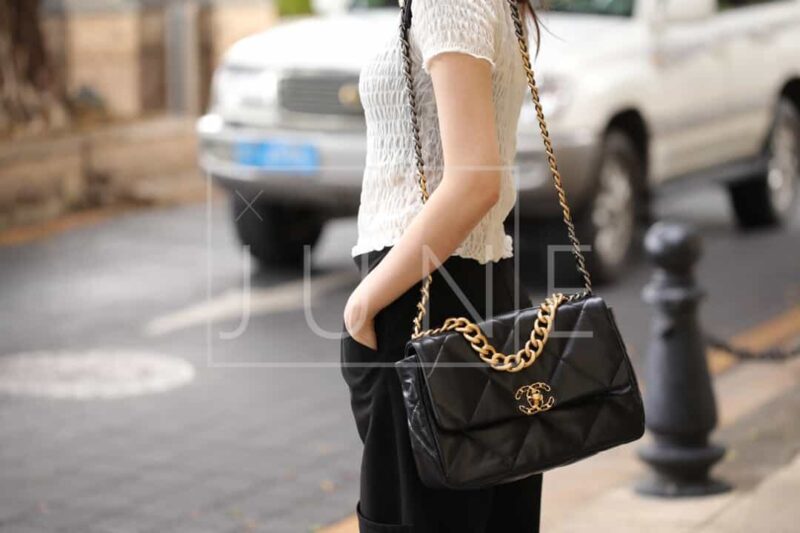 Chanel香奈儿 19 Flap Bag AS1161中号30CM黑色 - Image 5