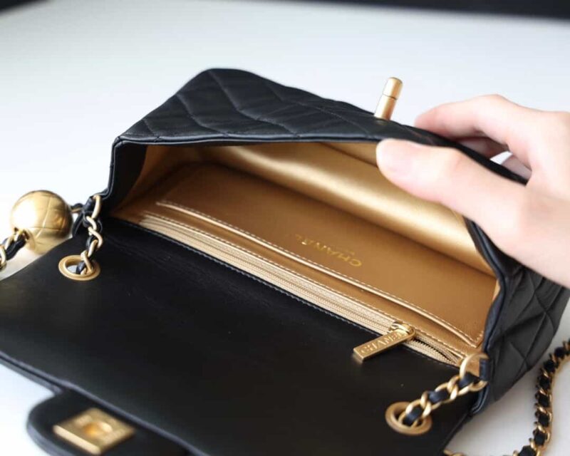 Chanel Flap Bag CF羊皮大Mini金球包 AS1787黑色 - Image 2