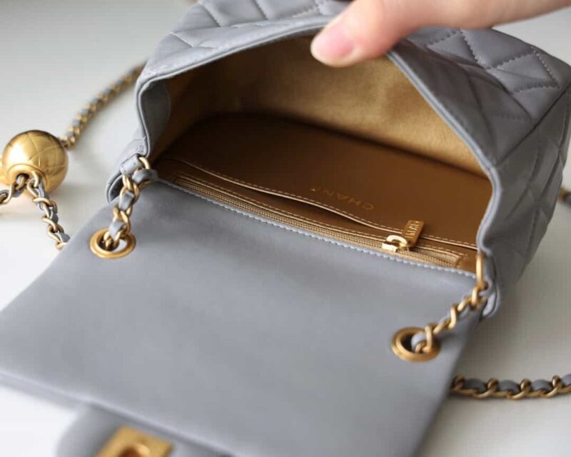 Chanel Flap Bag CF Mini羊皮方胖子金球包 AS1786灰色 - Image 2