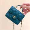 Chanel 2021早秋高级手工坊系列迷你手挽口盖小包 AP2200绿色