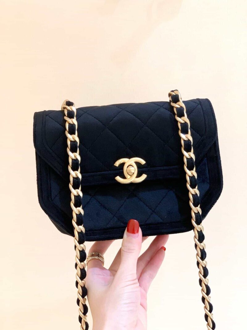 Chanel 21K 丝绒复古马鞍包 黑色
