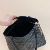 CHANEL Haas鱼子酱牛皮 Vintagep 希尔顿包 A91030