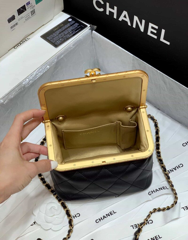 CHANEL 2020早秋高级手工坊系列Kiss Lock Bag AS1886 - Image 2