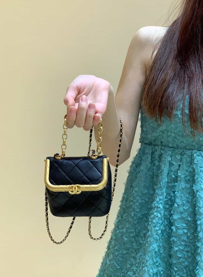 CHANEL 2020早秋高级手工坊系列Kiss Lock Bag AS1885