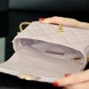 IMG_647520211115-172042.jpg CHANEL 幻彩颗粒压花牛皮迷你口盖包 AS2855粉色