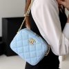 CHANEL 幻彩颗粒压花牛皮横款相机包 AS2856浅蓝色