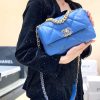 IMG_793720210221-120955.jpg Chanel香奈儿 19 Flap Bag AS1160小号26CM蓝色