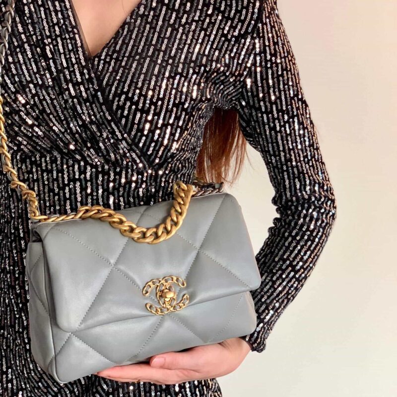 Chanel香奈儿 19 Flap Bag AS1160小号26CM灰色 - Image 7