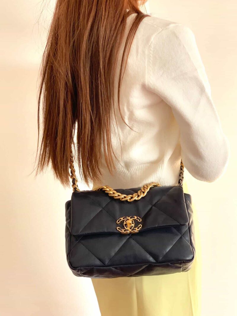 Chanel香奈儿 19 Flap Bag AS1160小号26CM深蓝色 - Image 4