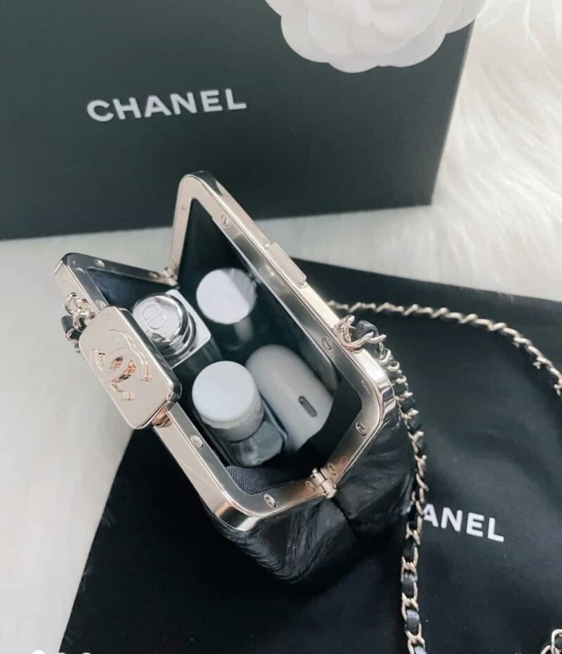 Chanel Mini Clutch with Chain链子小包夹子包AP1555 B03941 94305 - Image 7