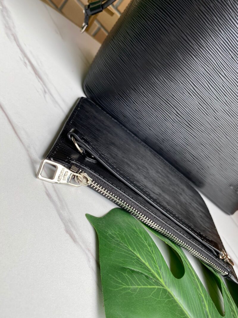 M40932 Louis Vuitton 路易威登 黑色NEVERFULL 中号水波纹Epi子母包 - Image 8