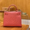 爱马仕 Kelly 凯莉包 陶瓷粉 鸵鸟皮 全手工缝制 金扣 28cm 现货