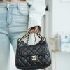 CHANEL 早春度假系列 天猫精灵 球纹小号流浪包 AS3710黑色