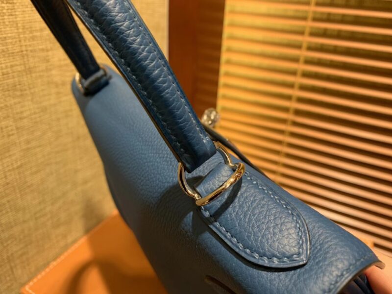 爱马仕 Kelly 凯莉包 靛蓝色 德国进口 togo牛皮 手缝蜡线 金扣 28cm - Image 3