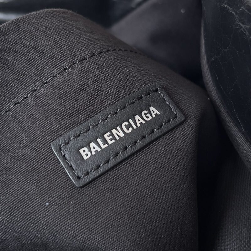 BalenciagaMonaco系列23款冬季黑银L - Image 6
