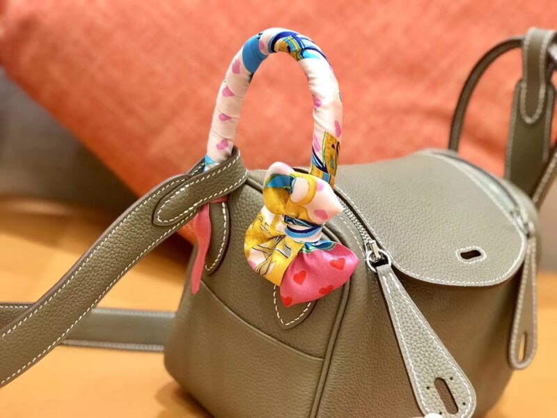 爱马仕 Lindy 18cm 大象灰 银扣 小牛皮 全手工缝制 - Image 5