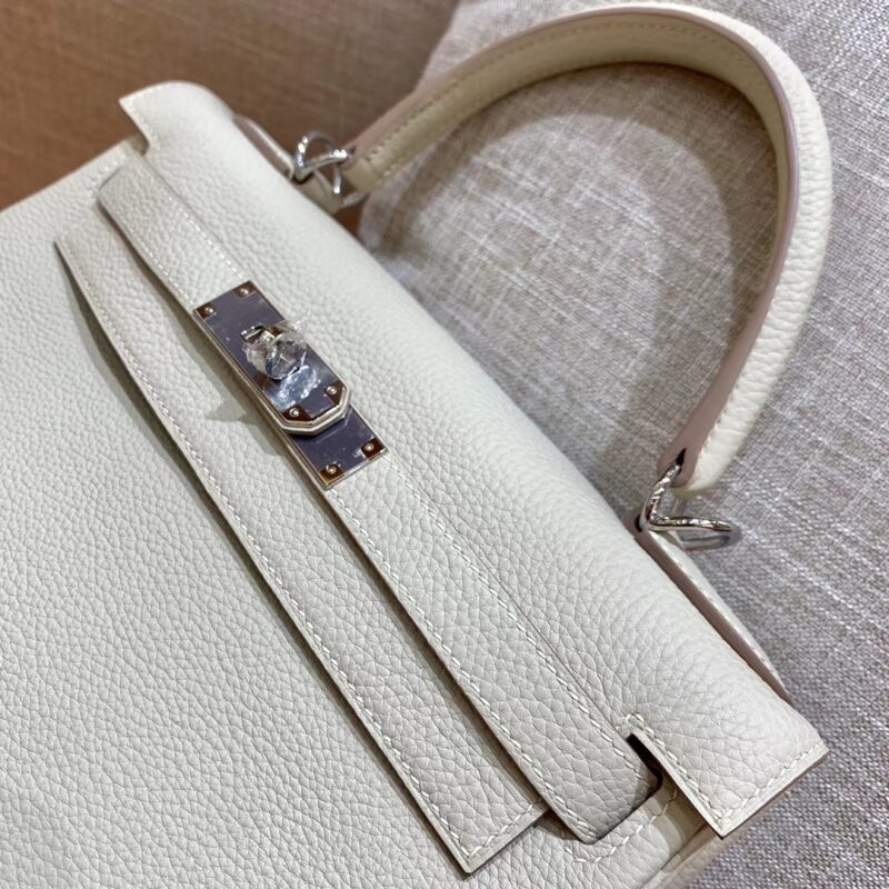 爱马仕 Kelly 凯莉包 奶昔白 小牛皮 银扣 28cm - Image 4