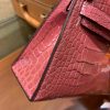 b0993bdf6600279.jpg 爱马仕 Mini Kelly 粉色 一级美洲鳄鱼皮 顶级全手工缝制 臻品级别 19cm 2代