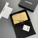 Chanel AP0223零钱包黄色鱼子酱金扣免检版