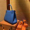 b27289e3fd9ccbe.jpg 爱马仕 Kelly凯莉包 togo小牛皮 坦桑尼亚蓝 金扣 28cm