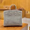 b8ebd1689fa3d1f.jpg 爱马仕 Birkin 铂金包 巴黎灰 一级皮 尼罗鳄鱼皮 臻品级别 银扣 25cm