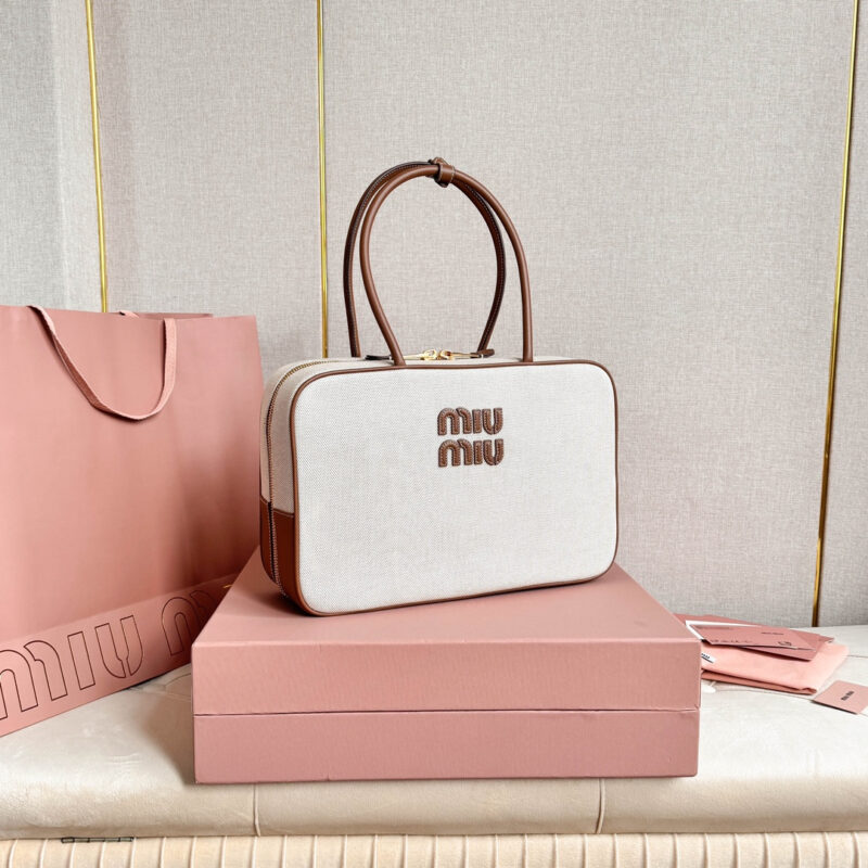 miumiu*5BB17长肩带公文包白色免检版 - Image 3