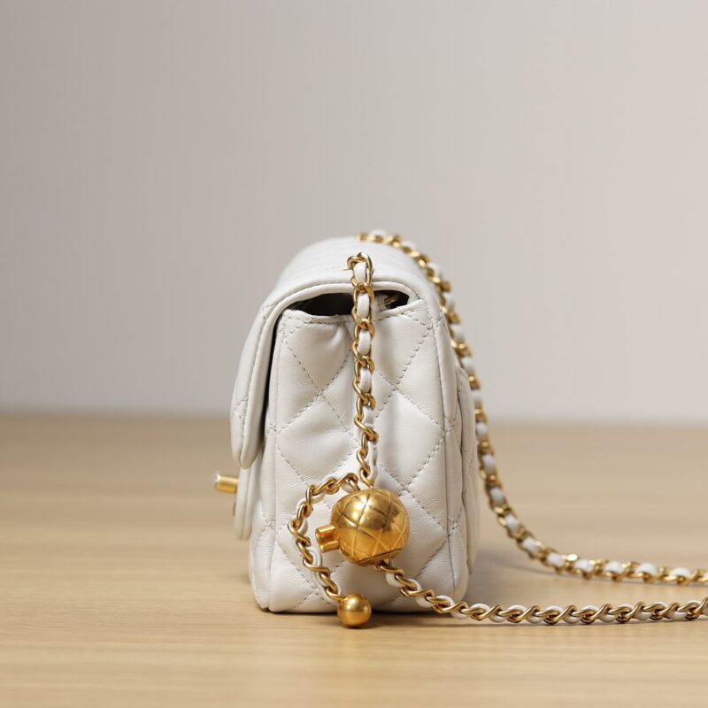 Chanel CF系列方胖子金球包白色XS免检版 - Image 5
