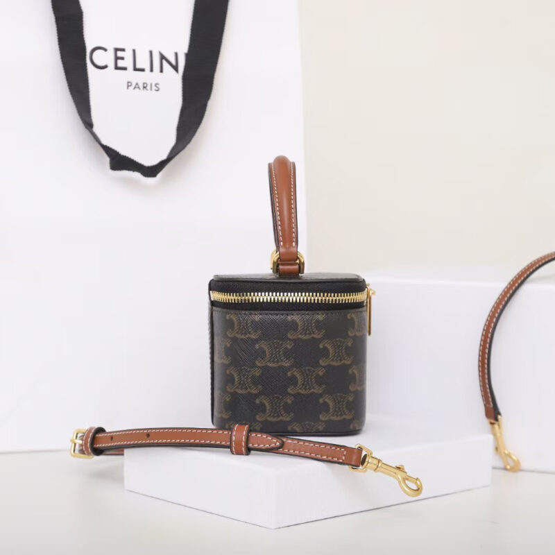 Celine*Triomphe系列手提袋10J762棕印花免检版 - Image 3