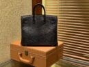 爱马仕 Birkin 30cm 经典黑 野生蜥蜴皮 巨蜥 金扣