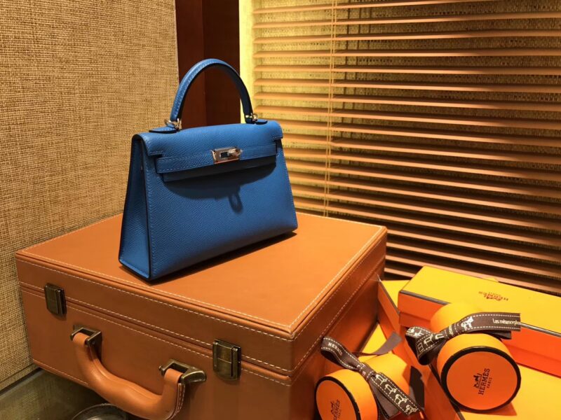爱马仕 Mini Kelly迷你凯莉 蓝色 德国掌纹牛皮 全手工缝制 臻品级别 金扣 19cm - Image 9