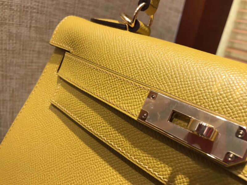 爱马仕 Kelly 凯莉包 琥珀黄 德国进口 Epsom 掌纹牛皮 手缝蜡线 金扣 28cm - Image 4