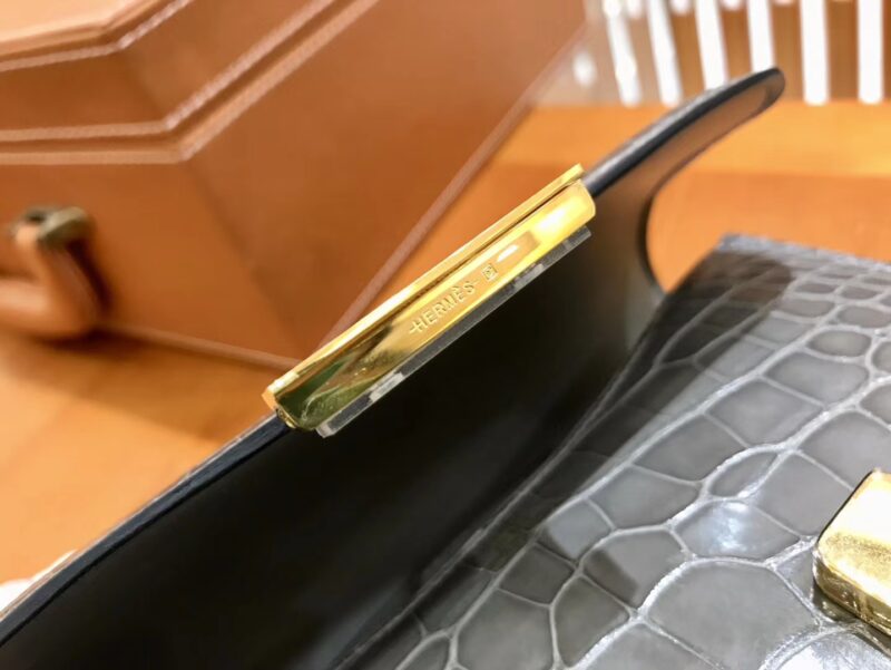 爱马仕 Constance 18cm 美洲鳄鱼皮 斑鸠灰 金扣 全手工缝制 现货 - Image 2