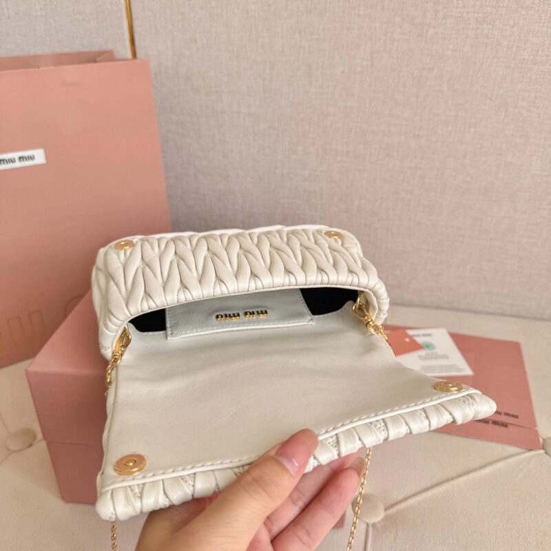 miumiu缪缪*Matelasse系列5BP086单肩包白色免检版 - Image 9