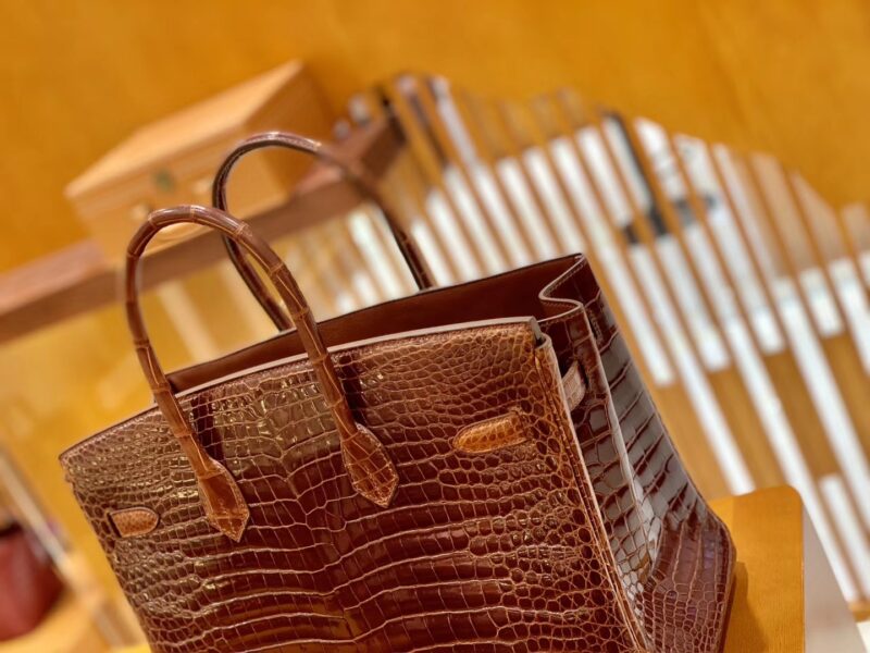 爱马仕 Birkin 铂金包 咖啡色 亮面湾鳄 银扣 35cm - Image 4